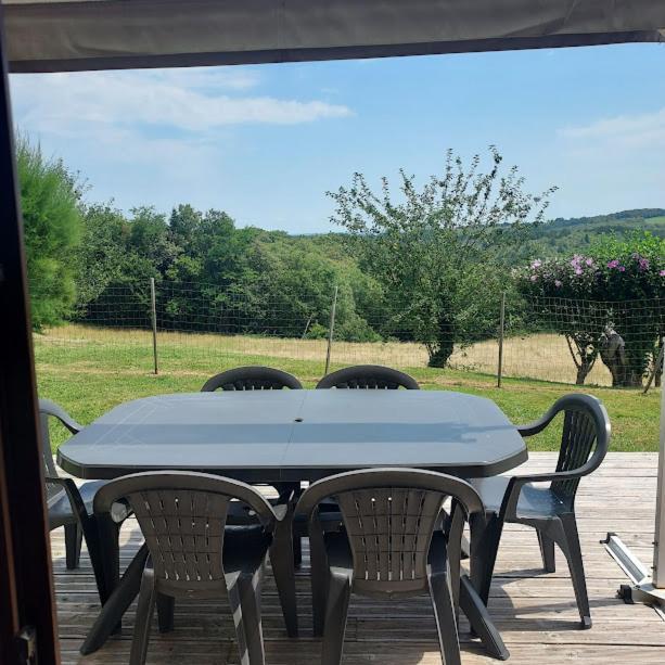 Apartamento Au Petit Bois Magique Payrac Exterior foto